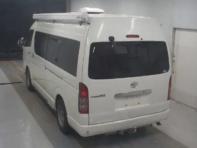 TOYOTA REGIUS VAN