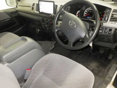 TOYOTA REGIUS VAN