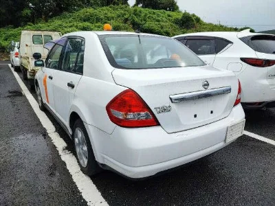 NISSAN TIIDA LATIO