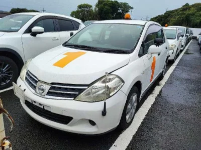 NISSAN TIIDA LATIO