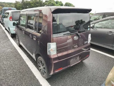 DAIHATSU MOVE CONTE
