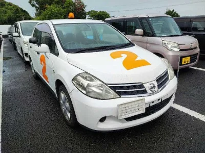 NISSAN TIIDA LATIO