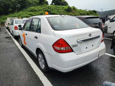 NISSAN TIIDA LATIO