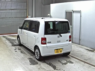 TOYOTA PIXIS SPACE