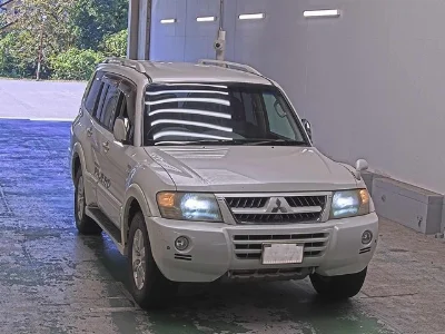 MITSUBISHI PAJERO
