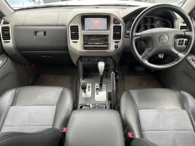 MITSUBISHI PAJERO