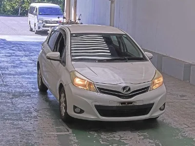 TOYOTA VITZ