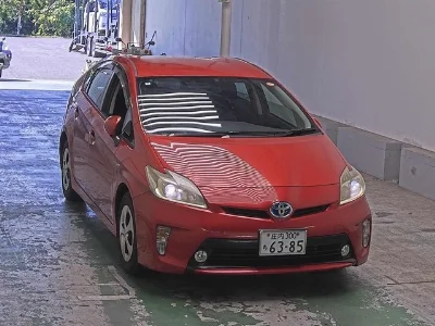TOYOTA PRIUS
