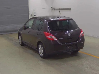 NISSAN TIIDA