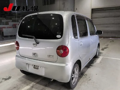 DAIHATSU MOVE LATTE