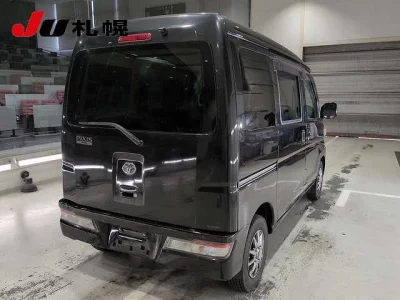 TOYOTA PIXIS VAN