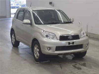 TOYOTA RUSH