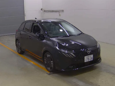 NISSAN AURA