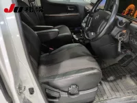 Цена авто Nissan Elgrand с аукционов Японии, номер кузова MNE51, пробег 114 000, оценка 9
