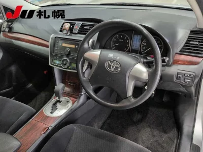 TOYOTA PREMIO