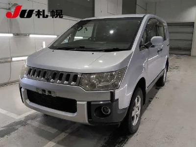 MITSUBISHI DELICA D5