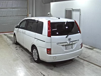 TOYOTA ISIS