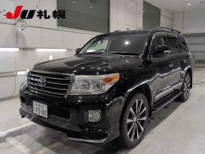 TOYOTA LAND CRUISER