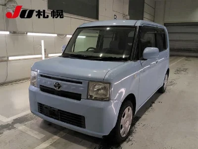 TOYOTA PIXIS SPACE
