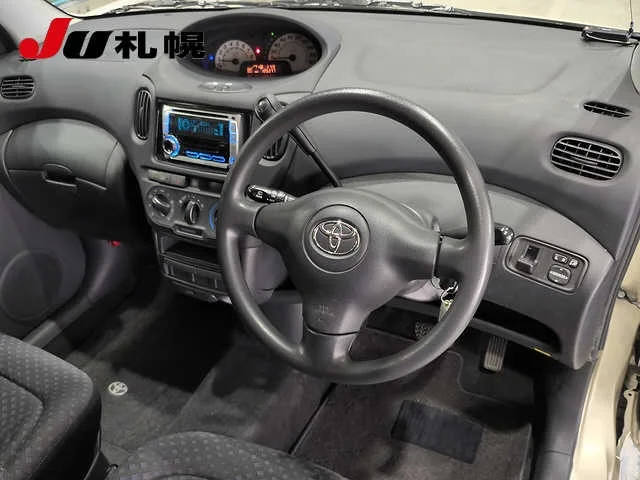 Toyota Funcargo  с аукциона в Японии