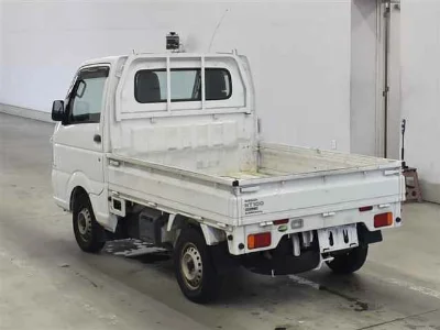NISSAN CLIPPER TRUCK