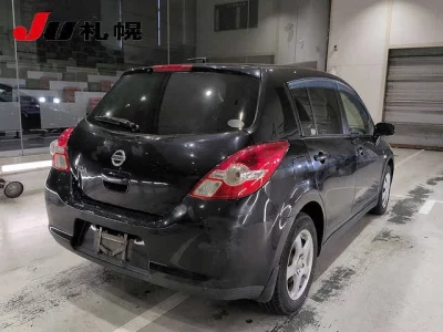 NISSAN TIIDA
