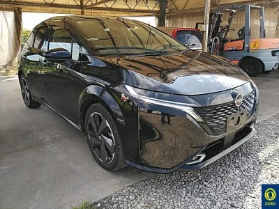 NISSAN AURA