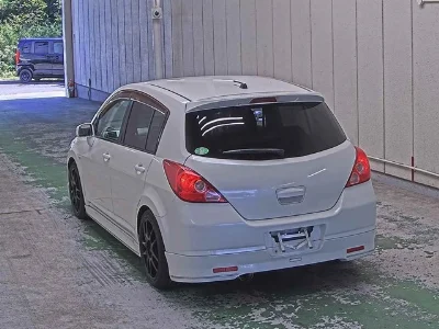 NISSAN TIIDA