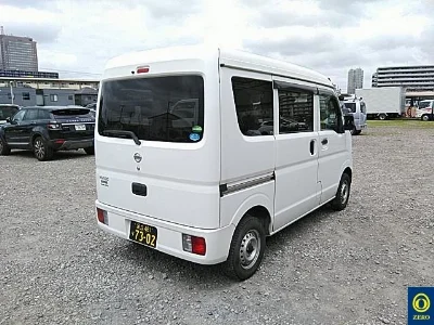 NISSAN CLIPPER VAN
