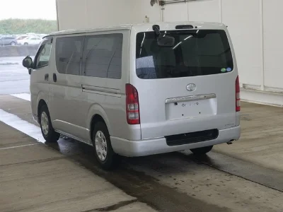 TOYOTA REGIUS ACE VAN