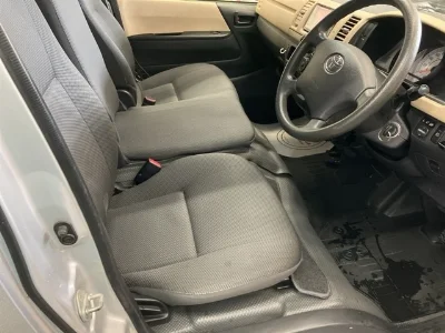 TOYOTA REGIUS ACE VAN