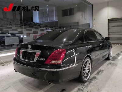 TOYOTA CROWN MAJESTA
