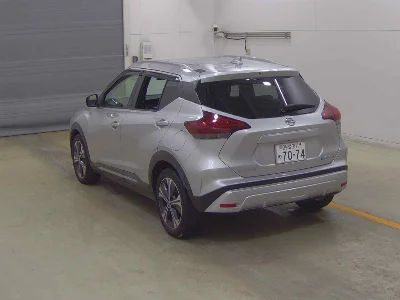NISSAN KICKS
