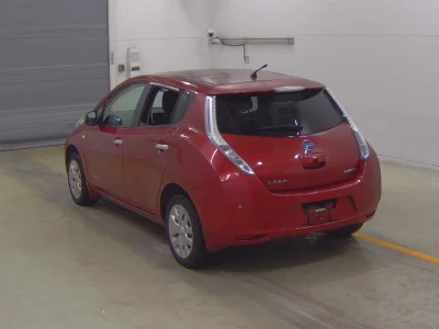 NISSAN LEAF