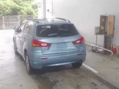 MITSUBISHI RVR