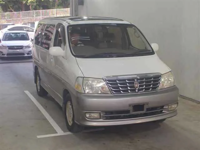 Toyota Granvia  с аукциона в Японии