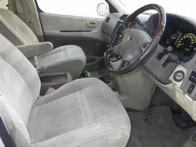 TOYOTA GRANVIA