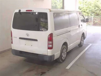 Toyota HiAce Van