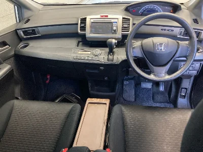 HONDA FREED SPIKE