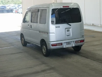 TOYOTA PIXIS VAN