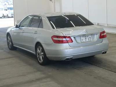 MERCEDES BENZ E CLASS