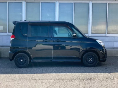 MITSUBISHI DELICA D2
