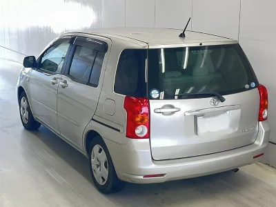 TOYOTA RAUM