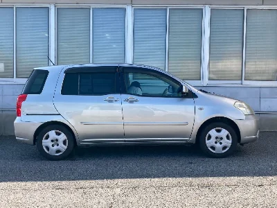 TOYOTA RAUM