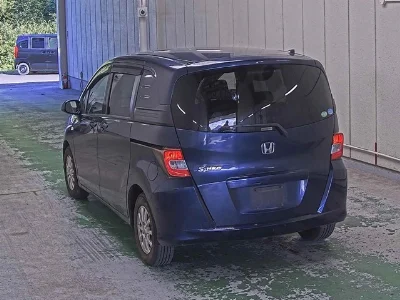 HONDA FREED SPIKE