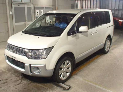 MITSUBISHI DELICA D5