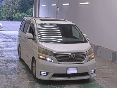TOYOTA VELLFIRE