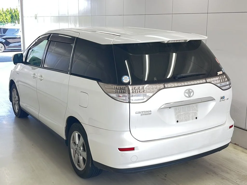 Toyota Estima Hybrid  с аукциона в Японии