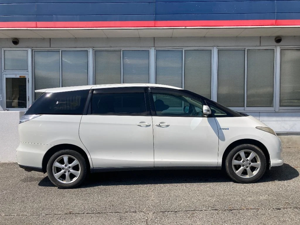 Toyota Estima Hybrid  с аукциона в Японии