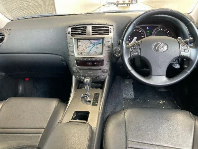 LEXUS IS